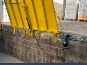 Niveladora hidráulica para docas