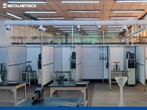 Sistema de exaustão para cabine de soldas - Escola SENAI